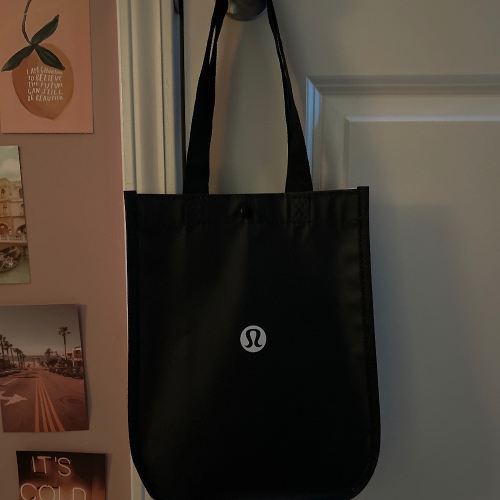 Lululemon bag
